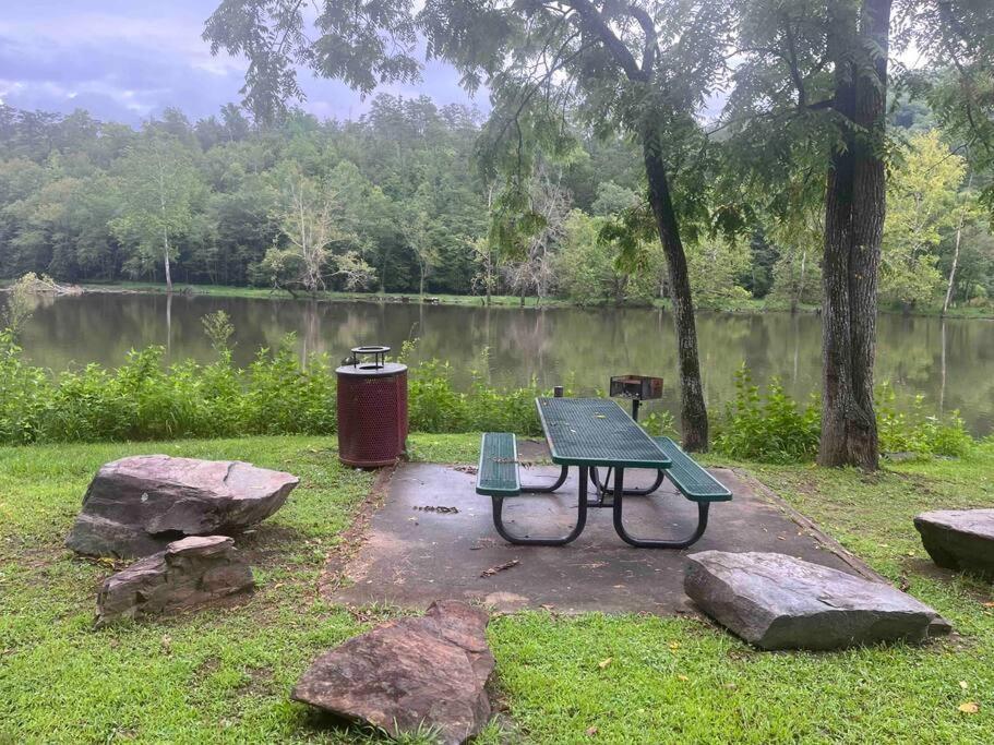شقة The Fishing Hole #4 Near Town مدينة كليرمونت المظهر الخارجي الصورة